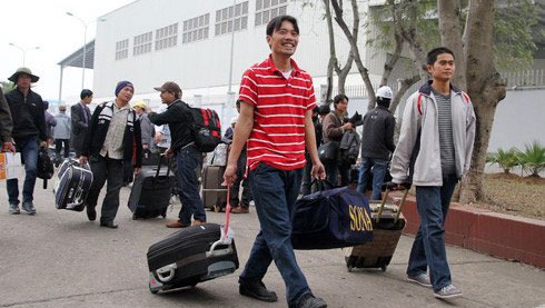 Otros 38 trabajadores vietnamitas en Libia en camino de regreso al país
