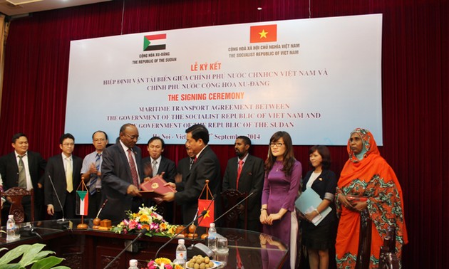 Vietnam y Sudán firman acuerdo en transporte marítimo