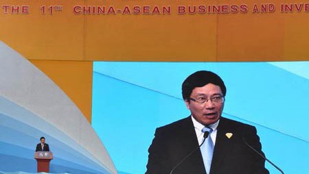 Estrechan cooperación económica y comercial ASEAN - China