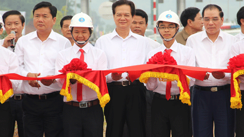 Inauguran la autopista más larga y moderna de Vietnam