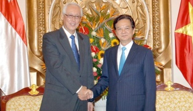 Líderes vietnamitas ratifican voluntad de afianzar la asociación estratégica con Singapur