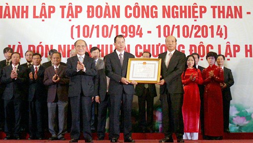 Reconocen aportes de Vinacomin al progreso industrial de Vietnam