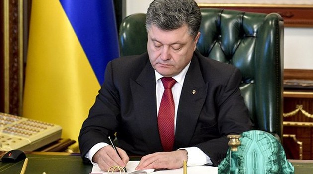 Presidente de Ucrania firma ley sobre estatuto especial para Donbas 