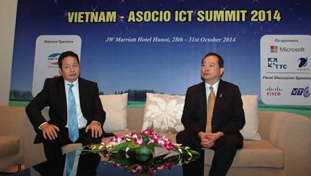 Aprecian el Foro de Tecnología Informática organizado por Vietnam 