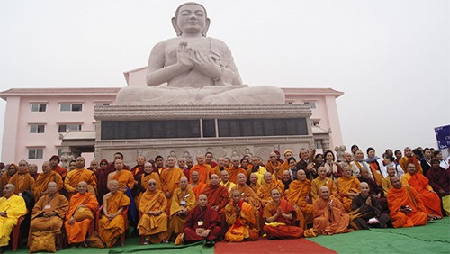 Inauguran primera pagoda vietnamita de la secta Hinayana en India
