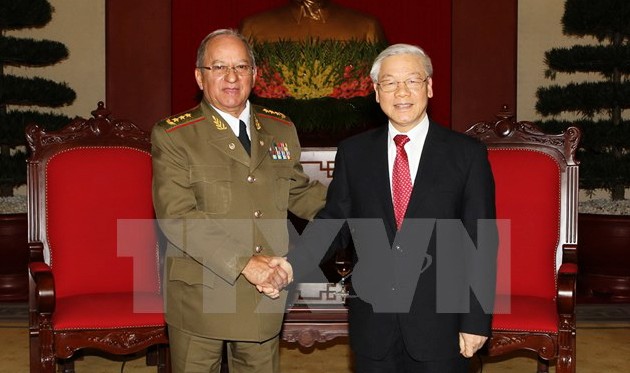 Estrechan Vietnam y Cuba cooperación militar
