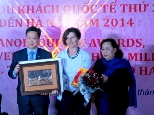 Recibe Hanoi turista número 3 millones en 2014