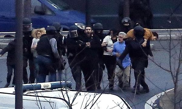 Concluye rescate de rehenes en Francia