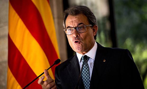 Continúa Cataluña esfuerzos por separarse de España