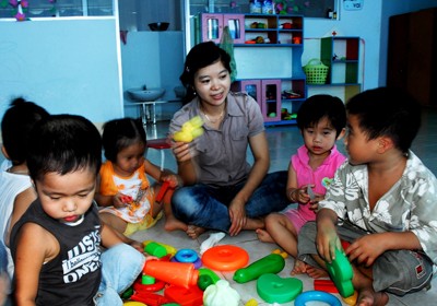 Da Nang intensifica la atención de niños 
