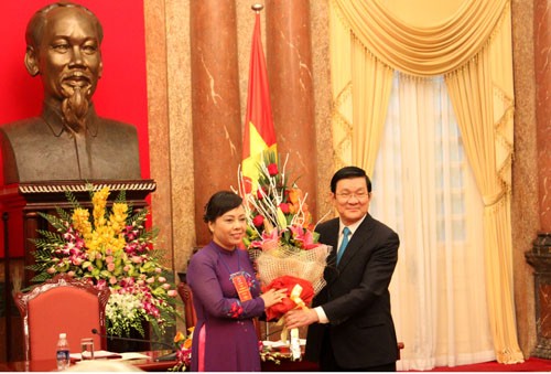 Recibe presidente vietnamita a médicos sobresalientes del país 