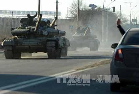 Se cumple en Ucrania retirada de armamentos pesados