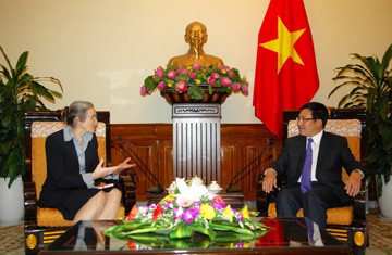 Recibe vice primer ministro vietnamita a embajadora holandesa