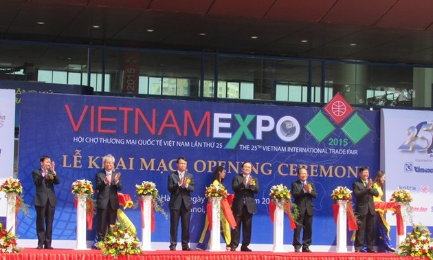 Inauguran Feria Internacional de Comercio de Vietnam 2015