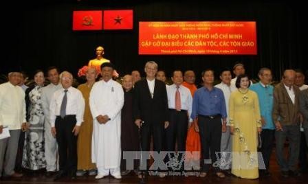Reunión en Ciudad Ho Chi Minh por el aniversario 40 de la Reunificación nacional