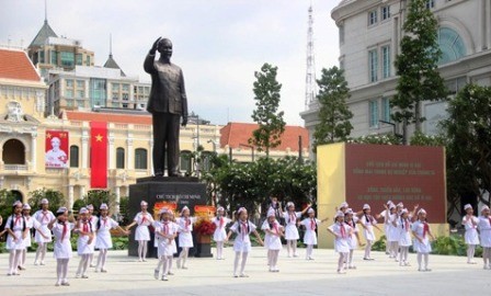Inauguran monumento a Ho Chi Minh