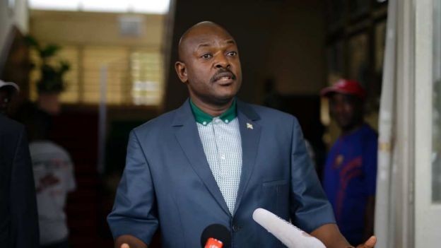 Reaparece presidente de Burundi después de intento golpista