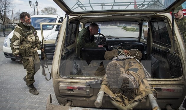 Siguen encarnizados combates en el este ucraniano pese al alto el fuego 