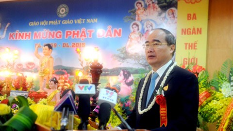 Celebran en Vietnam día de nacimiento e iluminación de Buda