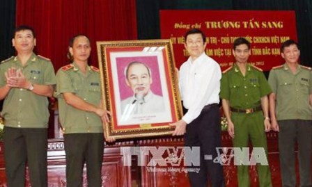 Presidente vietnamita urge a Bac Can a movilizar los recursos para el desarrollo