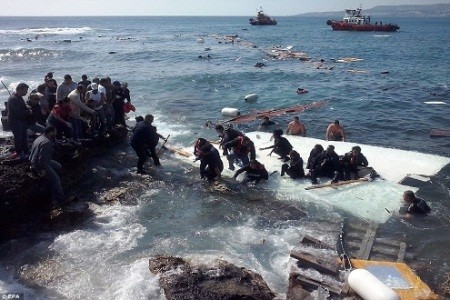 Reportan otro naufragio de barco inmigrante en mar mediterráneo 