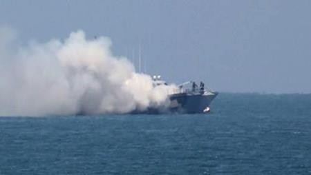 Ataca Estado Islámico nave de marina egipcia 