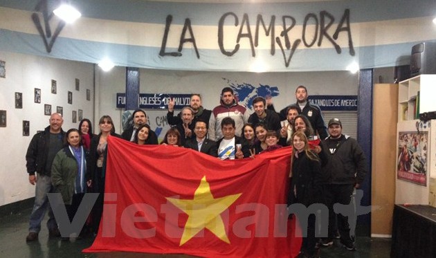 Efectúan coloquio sobre Vietnam en Buenos Aires, Argentina
