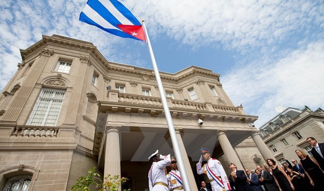 Autoridades y congresistas de Estados Unidos asistirán al izamiento de bandera en Embajada en Cuba