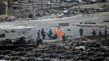 Aumentan pérdidas humanas en trágicas explosiones en Tianjin, China