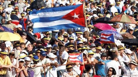 Aumentan viajeros cubanos al extranjero