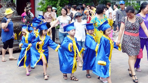 Evalúan cumplimiento de los objetivos sobre el niño y la mujer de Vietnam en 2014