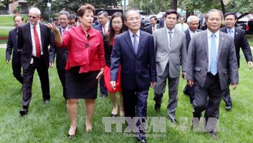 Presidente del Parlamento vietnamita visita lugar de trabajo del presidente Ho Chi Minh en Boston