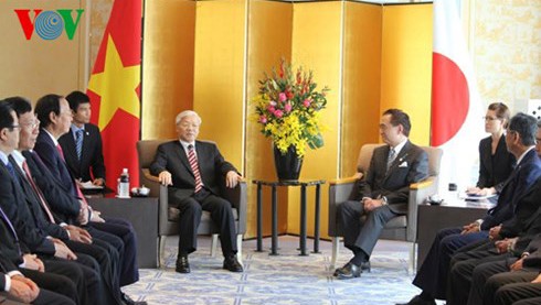 Continúa el líder partidista de Vietnam con su agenda de trabajo en Japón