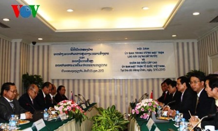 Vietnam y Laos fortalecen cooperación en materia de etnicidad y religión