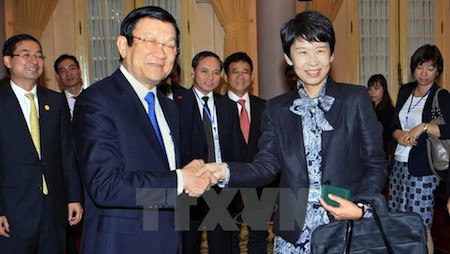Presidente vietnamita recibe a delegación empresarial japonesa 