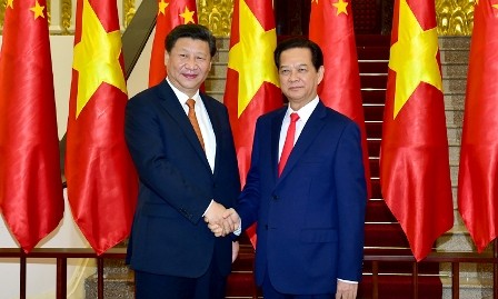Encuentro entre primer ministro vietnamita y presidente de China