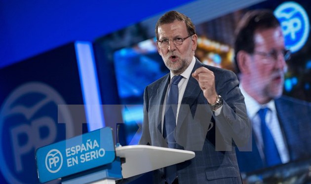 Mariano Rajoy propone negociaciones para formación de gobierno de coalición 