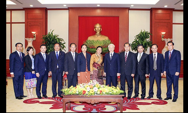 Destaca líder partidista vietnamita relaciones de solidaridad fraternal con Laos