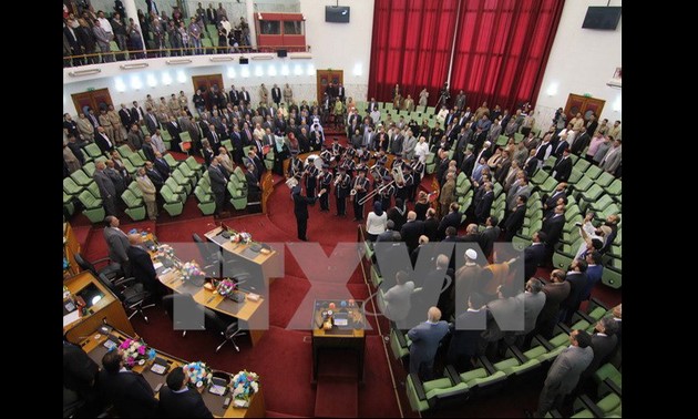 Parlamento libio pospone votación sobre gobierno de unidad nacional