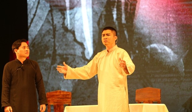 Obra de teatro renovado Cai Luong en honor a combatiente revolucionario