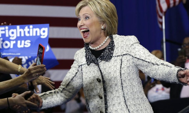 Gana Hillary Clinton en elecciones primarias demócratas en Carolina del Sur