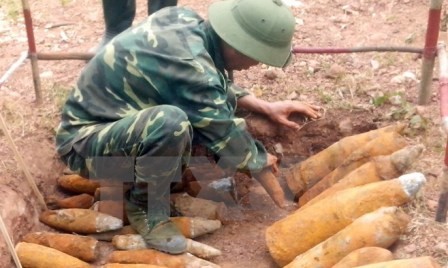 Mejoran capacidad de desactivación de bombas y minas de Quang Binh