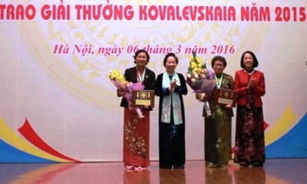 Entrega Vietnam premio Kovalevskaia 2015 a científicas sobresalientes