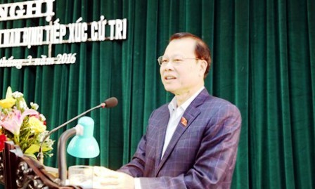 Dirigentes vietnamitas mantienen contactos con electorado en Nam Dinh y Binh Dinh 