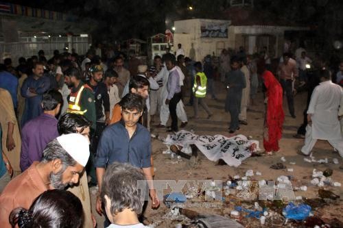 Pakistán persigue a autores del atentado en Lahore