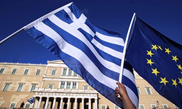 Unión Europea reconoce nuevo progreso económico de Grecia