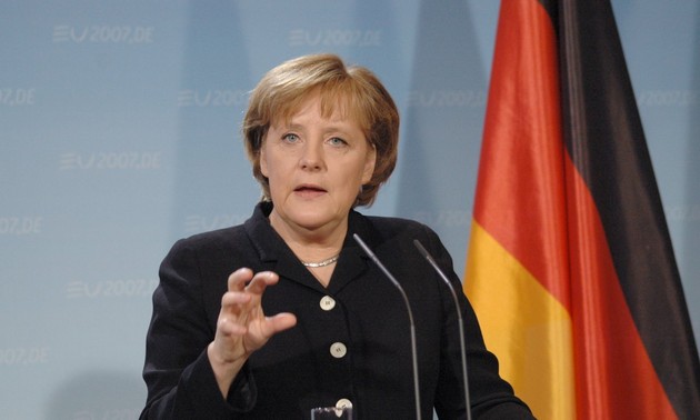 Merkel llama al cumplimiento del acuerdo Unión Europea-Turquía sobre refugiados