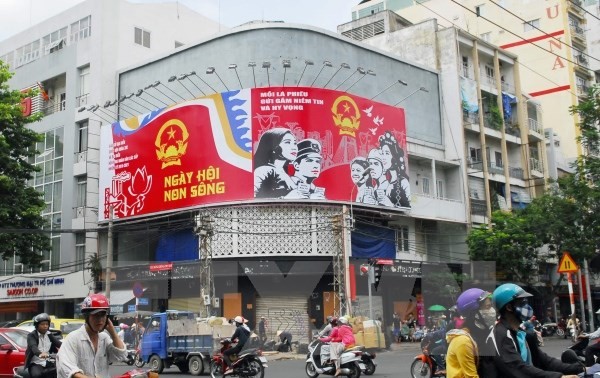 Revisan preparativos de los próximos comicios en Vietnam