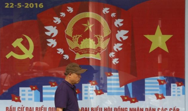 Medios extranjeros informan de las elecciones legislativas y locales en Vietnam
