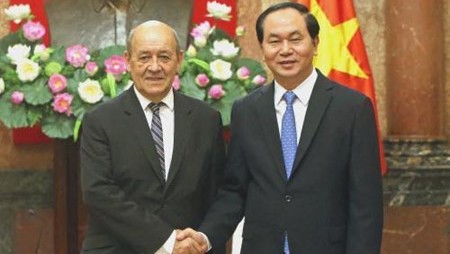 Abogan Vietnam y Francia por fortalecer lazos de asociación